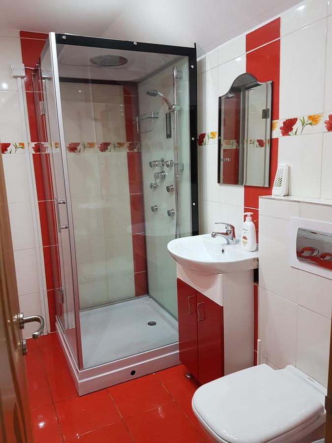 Feelhome Apartment Călimăneşti Bagian luar foto
